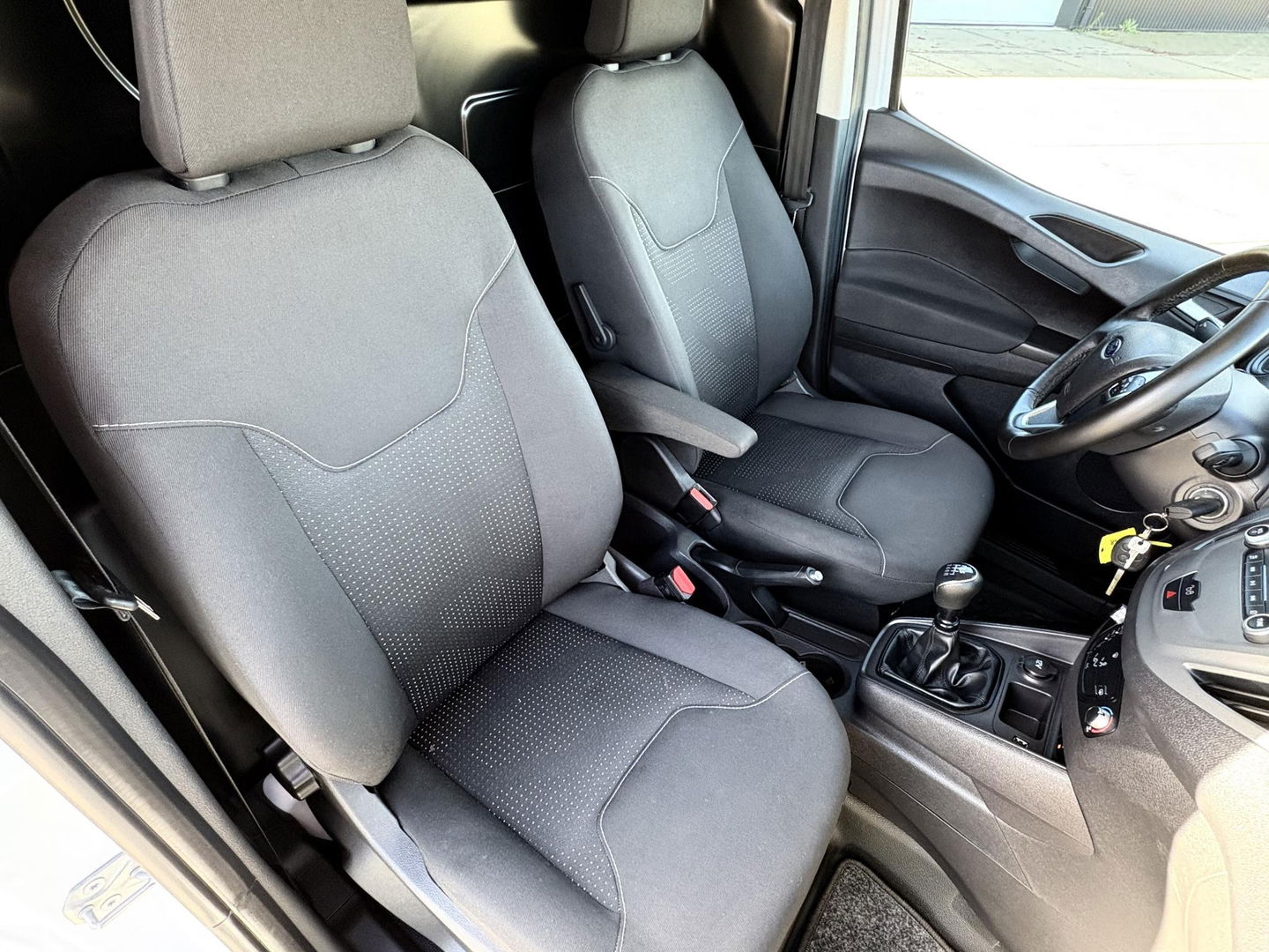 Ford Transit Courier 1.5 TDCI SPORT | Cruise control | EURO 6 | 2x schuif | Carplay |