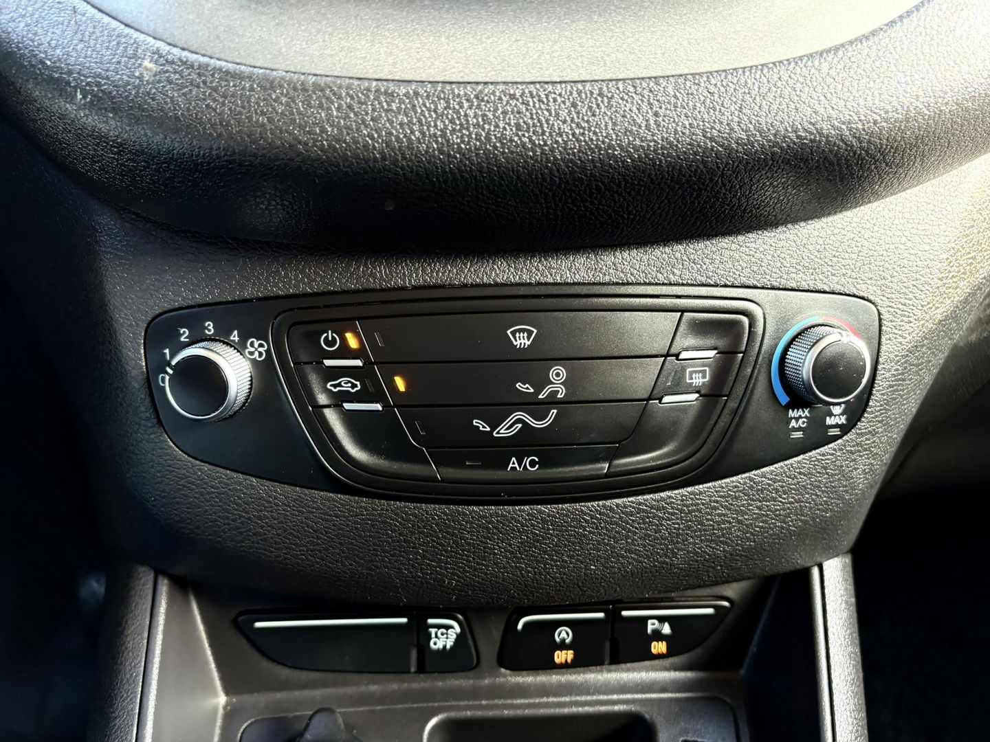 Ford Transit Courier 1.5 TDCI SPORT | Cruise control | EURO 6 | 2x schuif | Carplay |