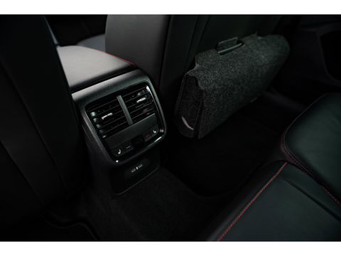 Škoda Octavia Combi 1.4 TSI RS iV PHEV | ALCANTARA SPORT COMFORT STOELEN | TREKHAAK | STANDKACHEL