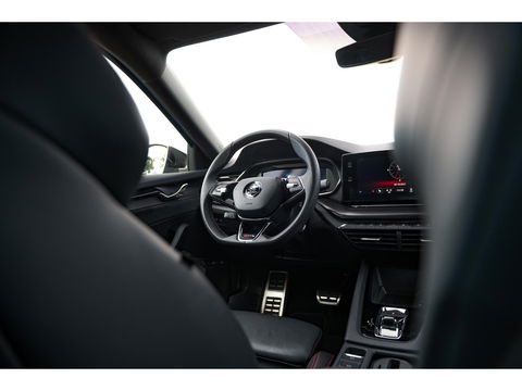 Škoda Octavia Combi 1.4 TSI RS iV PHEV | ALCANTARA SPORT COMFORT STOELEN | TREKHAAK | STANDKACHEL