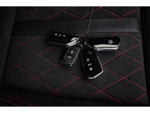 Škoda Octavia Combi 1.4 TSI RS iV PHEV | ALCANTARA SPORT COMFORT STOELEN | TREKHAAK | STANDKACHEL