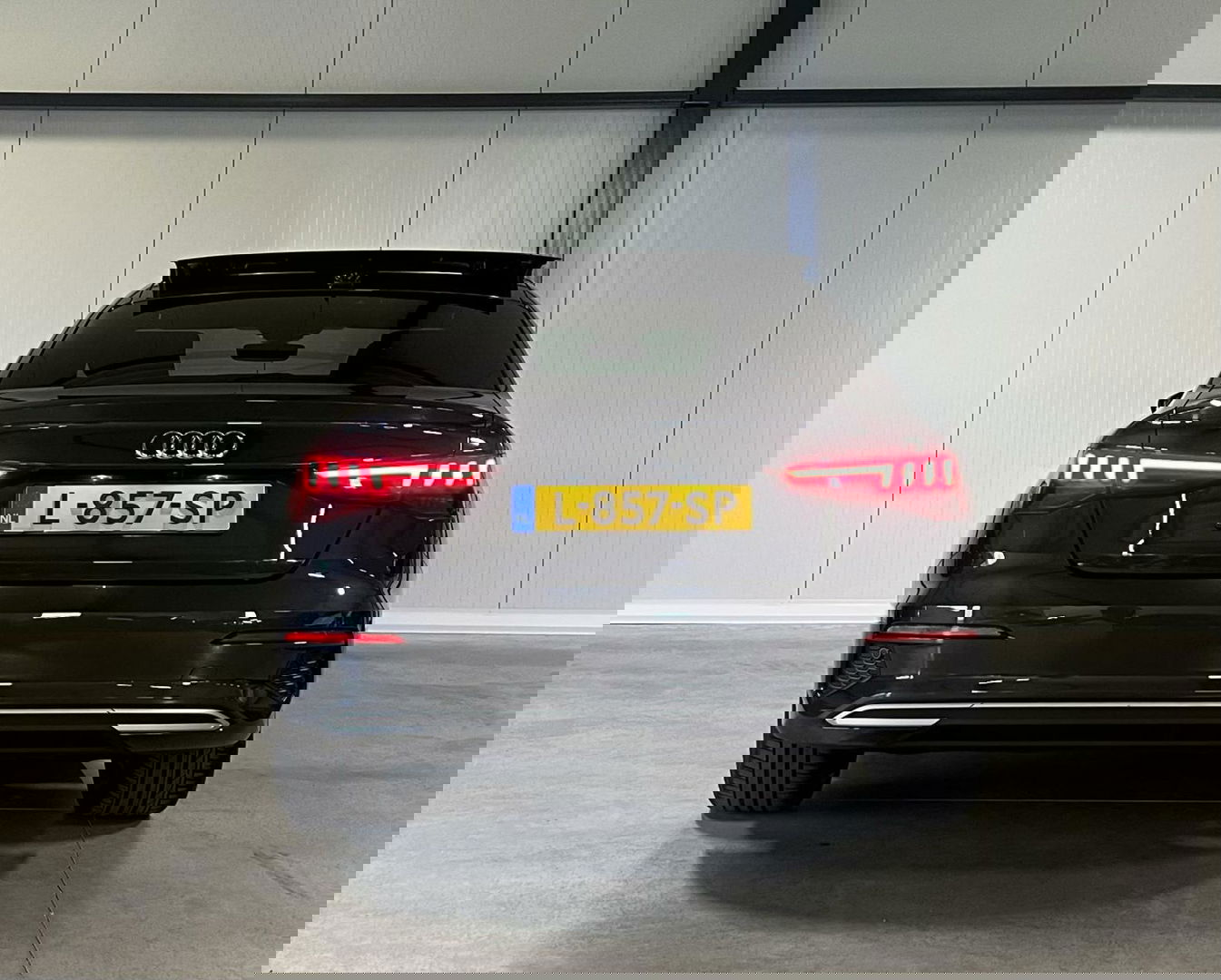 Audi A3 Limousine 35 TFSI S edition Pano Virtual Trekhaak