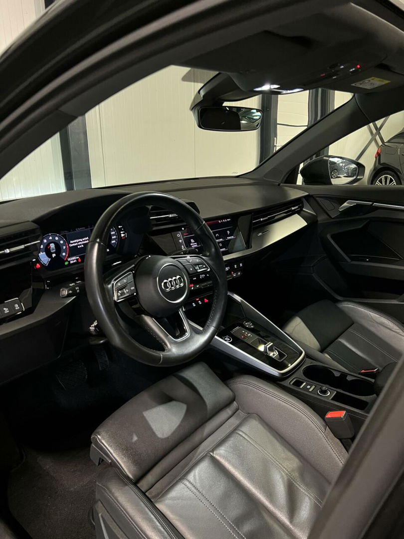 Audi A3 Limousine 35 TFSI S edition Pano Virtual Trekhaak