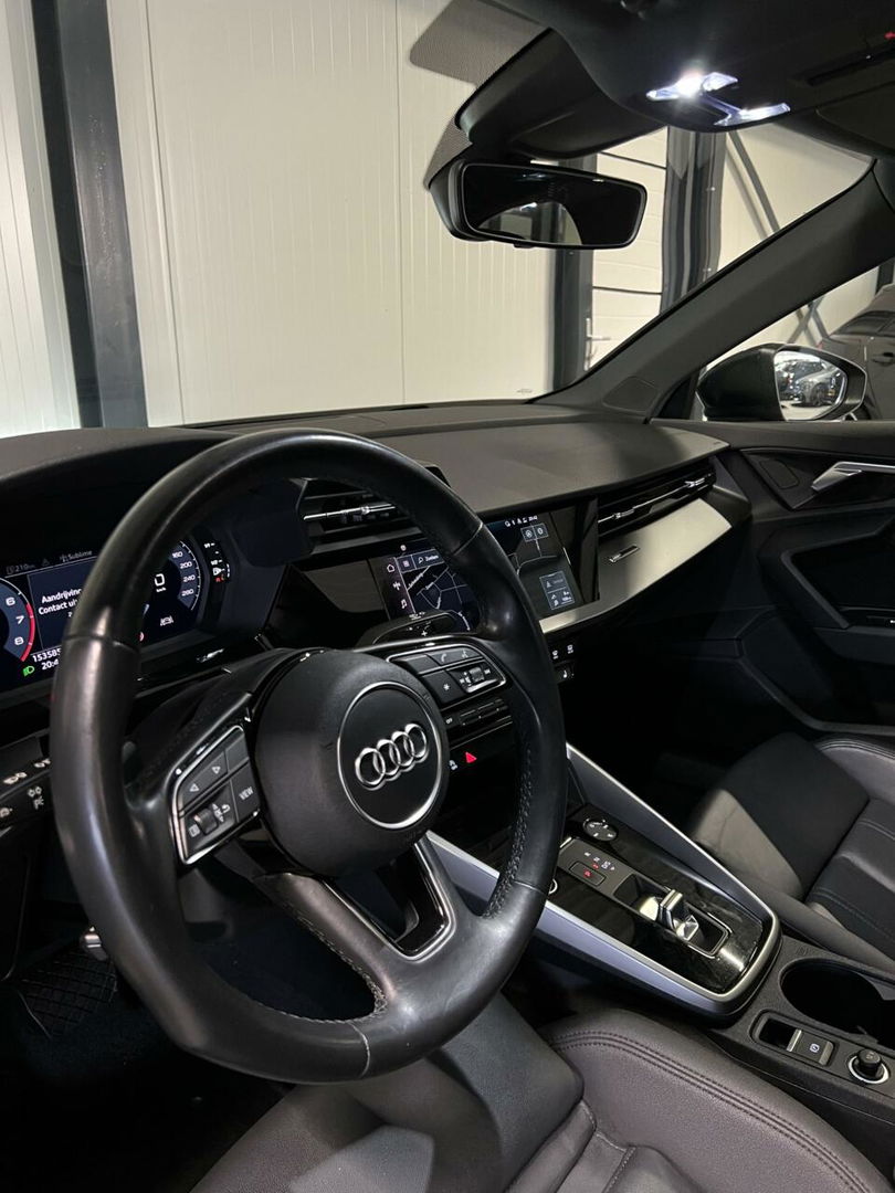 Audi A3 Limousine 35 TFSI S edition Pano Virtual Trekhaak