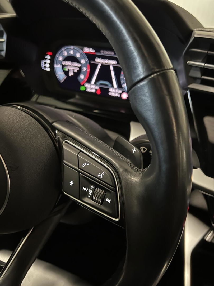 Audi A3 Limousine 35 TFSI S edition Pano Virtual Trekhaak