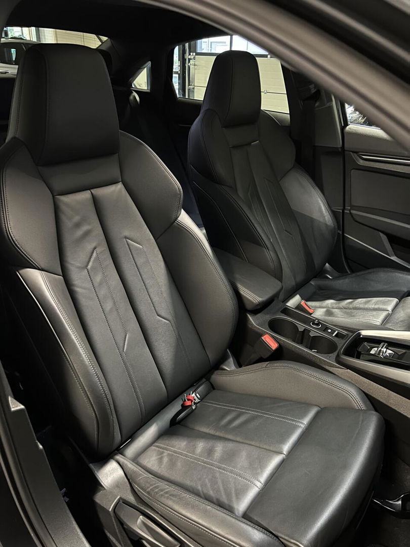 Audi A3 Limousine 35 TFSI S edition Pano Virtual Trekhaak