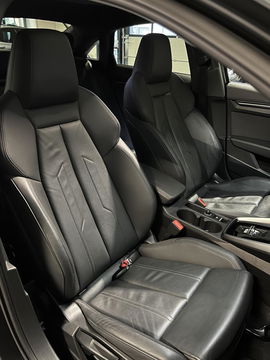 Audi A3 Limousine 35 TFSI S edition Pano Virtual Trekhaak