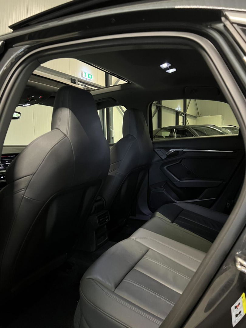 Audi A3 Limousine 35 TFSI S edition Pano Virtual Trekhaak