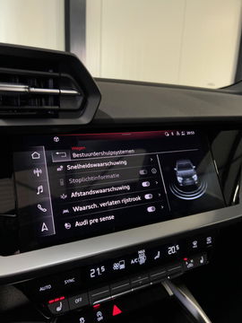 Audi A3 Limousine 35 TFSI S edition Pano Virtual Trekhaak