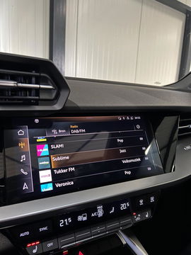 Audi A3 Limousine 35 TFSI S edition Pano Virtual Trekhaak