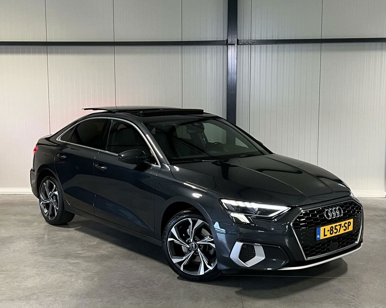 Audi A3 Limousine 35 TFSI S edition Pano Virtual Trekhaak