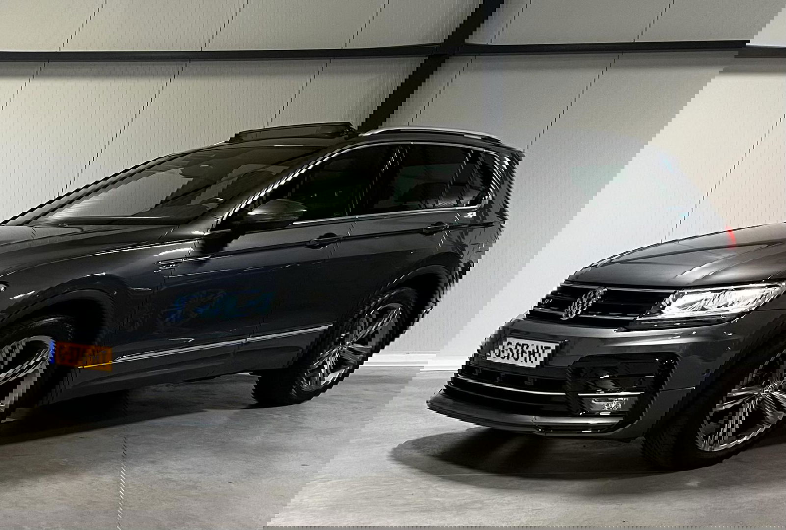 Volkswagen Tiguan 1.5 TSI R-line Pano Virtual Camera NAP VOL