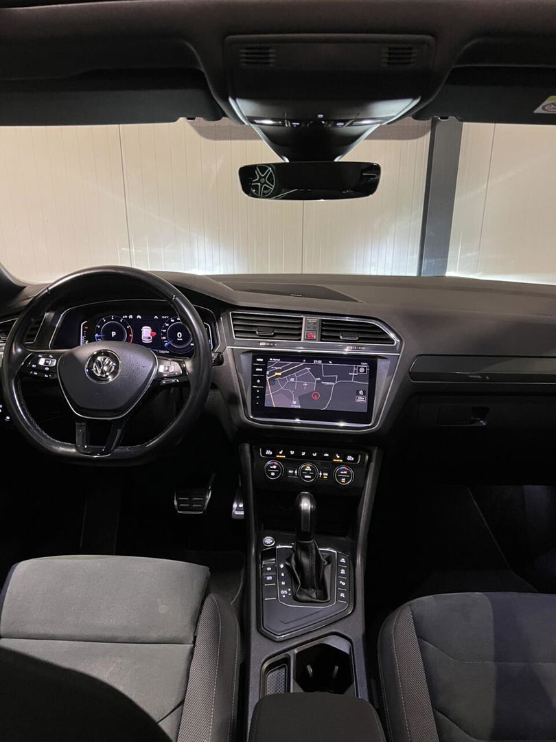 Volkswagen Tiguan 1.5 TSI R-line Pano Virtual Camera NAP VOL