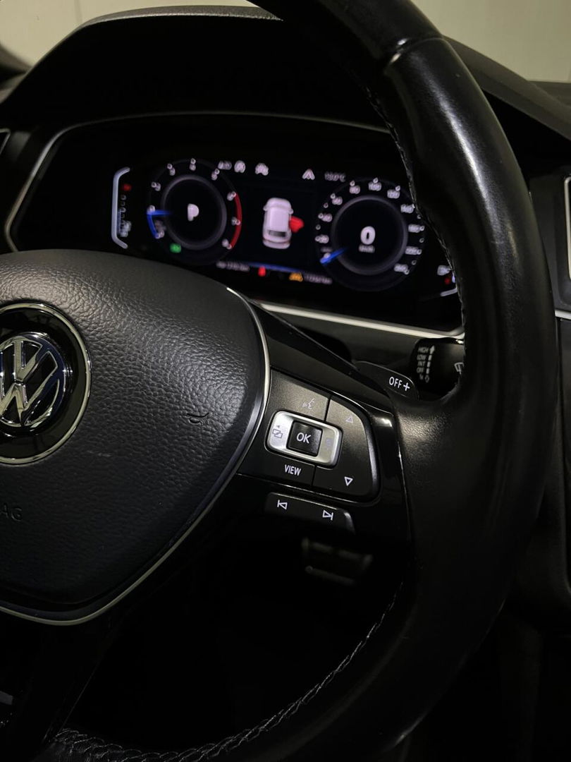 Volkswagen Tiguan 1.5 TSI R-line Pano Virtual Camera NAP VOL