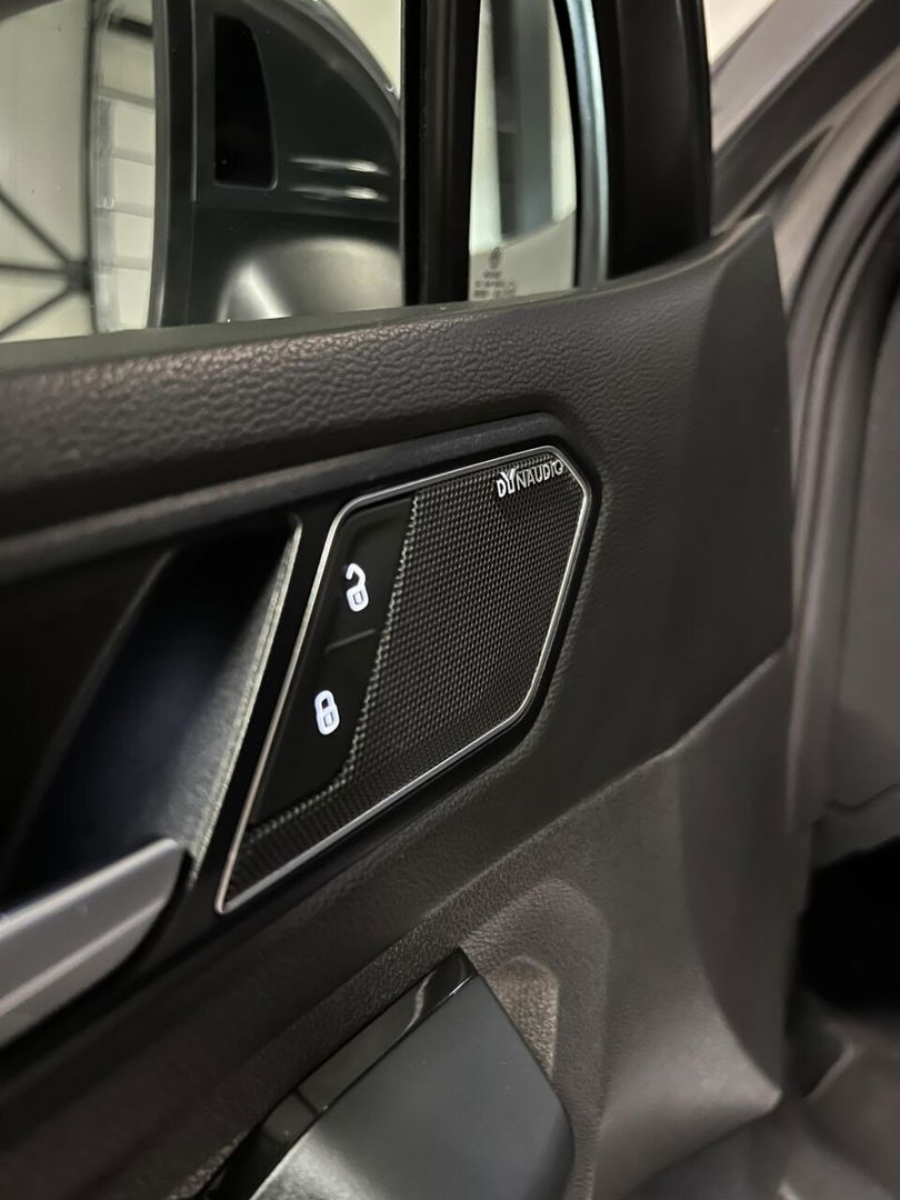 Volkswagen Tiguan 1.5 TSI R-line Pano Virtual Camera NAP VOL