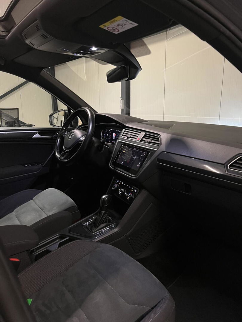 Volkswagen Tiguan 1.5 TSI R-line Pano Virtual Camera NAP VOL