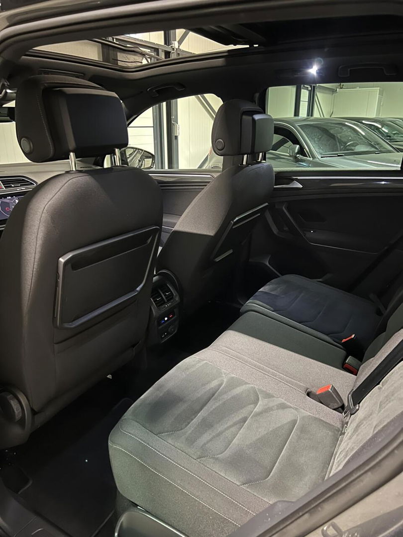 Volkswagen Tiguan 1.5 TSI R-line Pano Virtual Camera NAP VOL