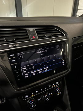 Volkswagen Tiguan 1.5 TSI R-line Pano Virtual Camera NAP VOL