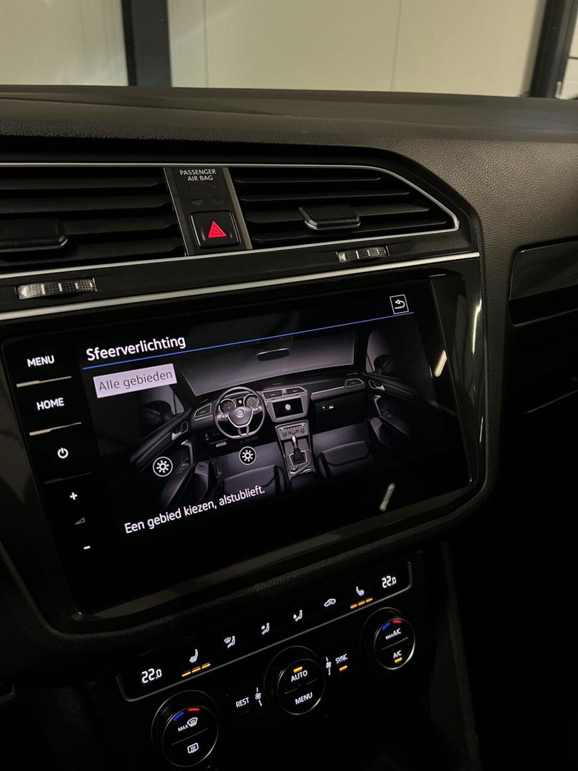 Volkswagen Tiguan 1.5 TSI R-line Pano Virtual Camera NAP VOL