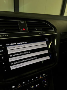 Volkswagen Tiguan 1.5 TSI R-line Pano Virtual Camera NAP VOL