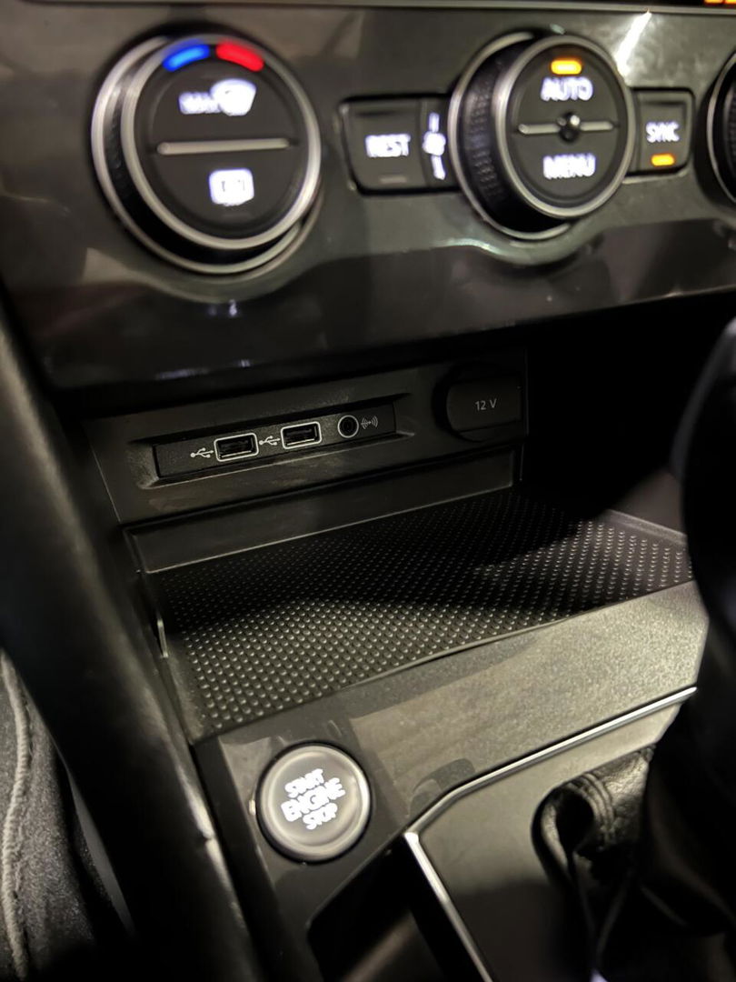 Volkswagen Tiguan 1.5 TSI R-line Pano Virtual Camera NAP VOL