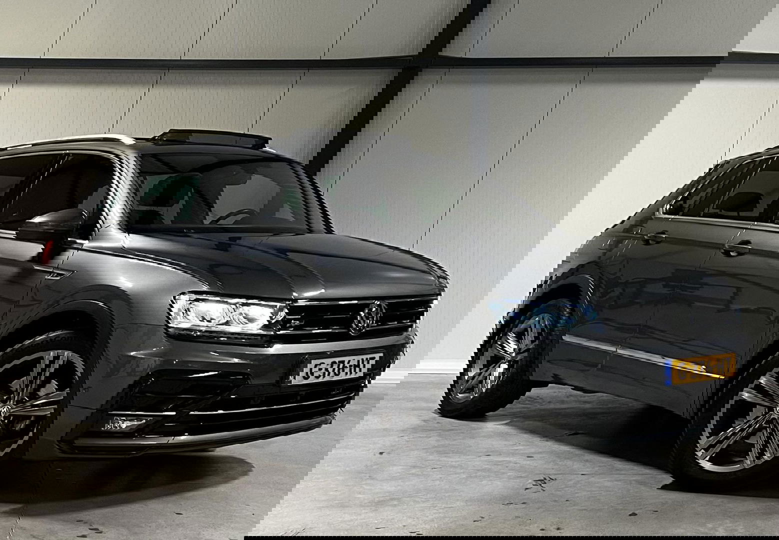 Volkswagen Tiguan 1.5 TSI R-line Pano Virtual Camera NAP VOL