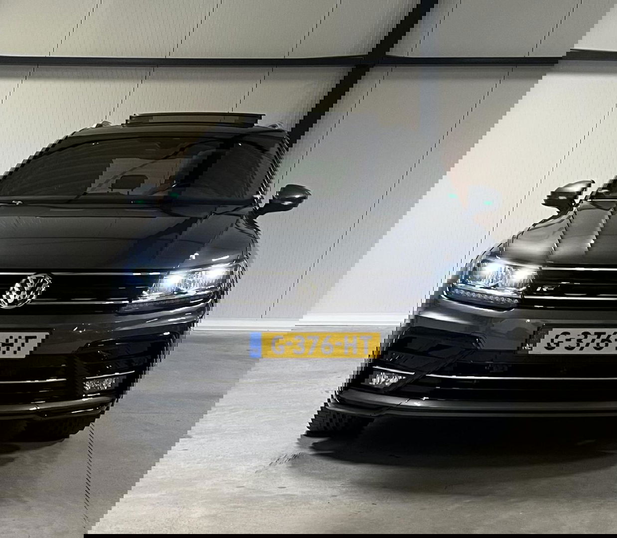 Volkswagen Tiguan 1.5 TSI R-line Pano Virtual Camera NAP VOL