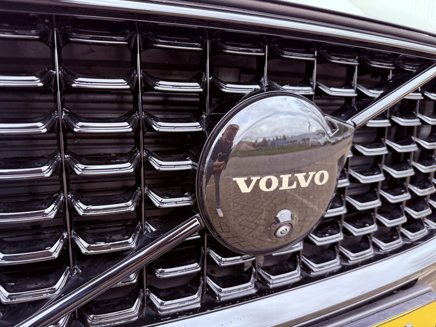 Volvo XC60 2.0 T8 Plug-in hybrid AWD Plus Black Edition Pano l 21 inc l 360