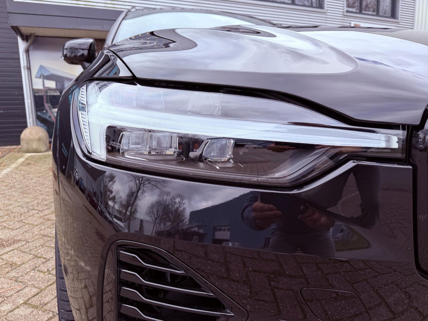 Volvo XC60 2.0 T8 Plug-in hybrid AWD Plus Black Edition Pano l 21 inc l 360