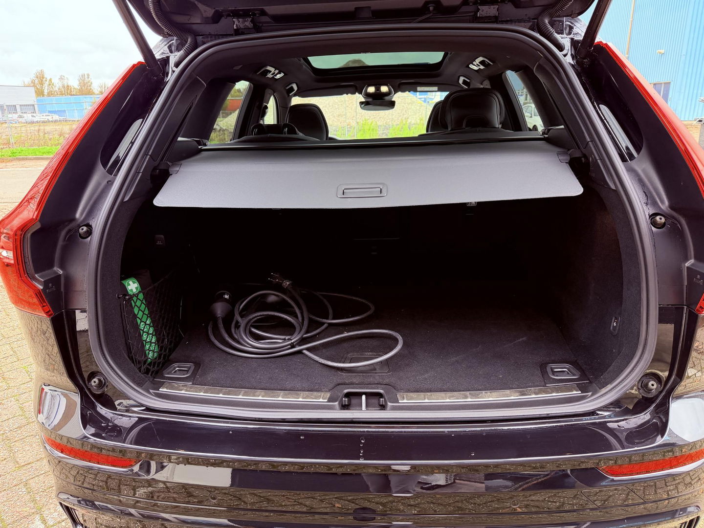 Volvo XC60 2.0 T8 Plug-in hybrid AWD Plus Black Edition Pano l 21 inc l 360