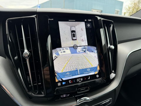 Volvo XC60 2.0 T8 Plug-in hybrid AWD Plus Black Edition Pano l 21 inc l 360