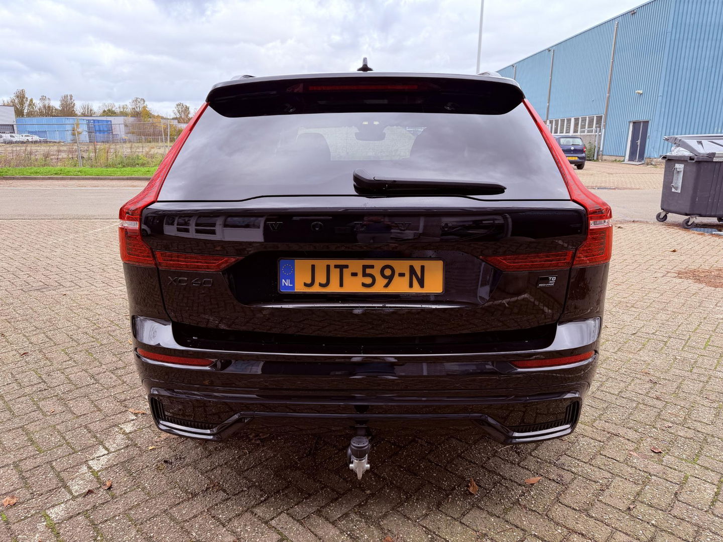 Volvo XC60 2.0 T8 Plug-in hybrid AWD Plus Black Edition Pano l 21 inc l 360