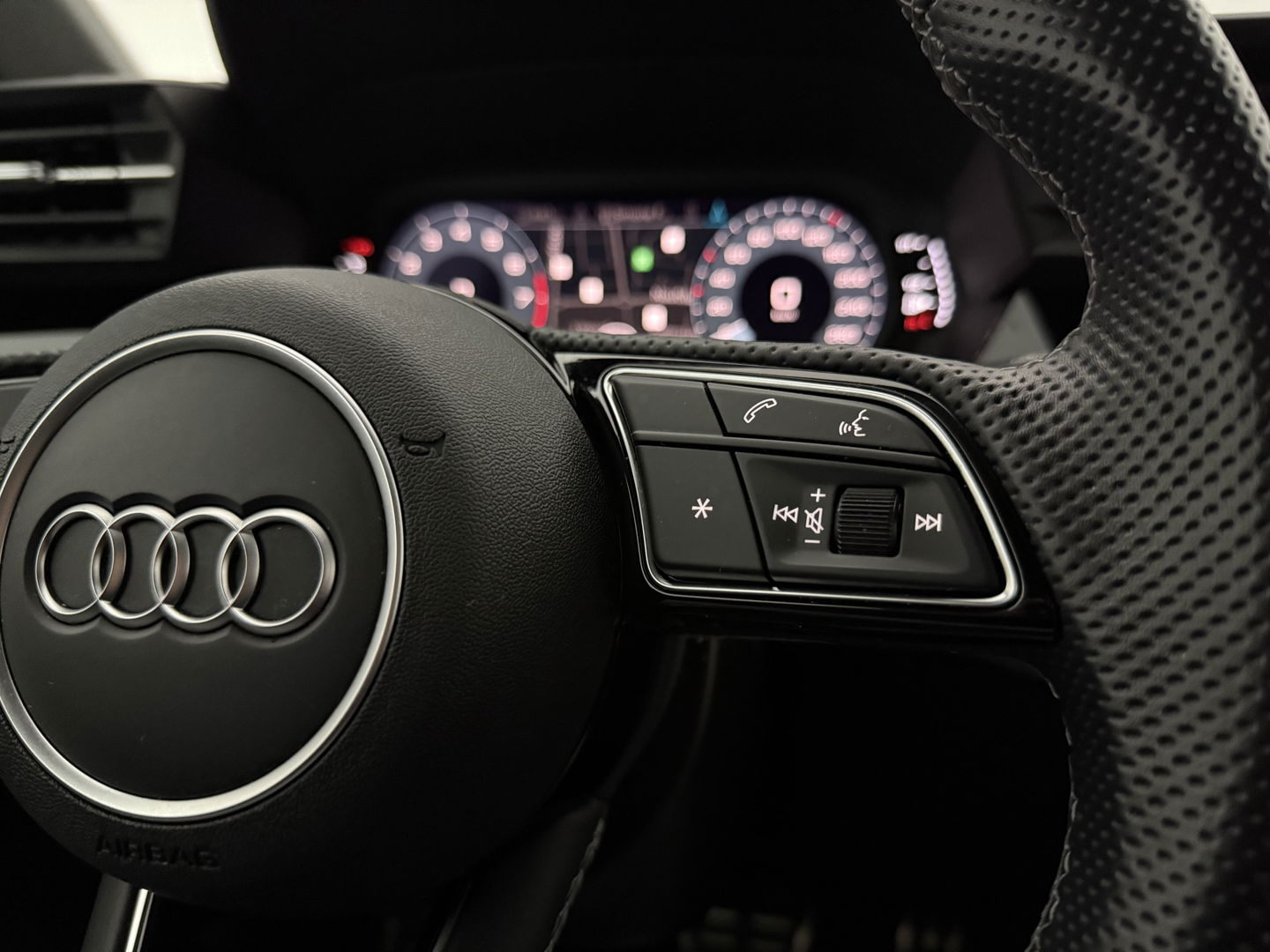 Audi A3 30 TFSI S-line Turbo Blue | Virtual | Carplay | Trekh. | Cruise | Navi | Parkeersens. | NAP