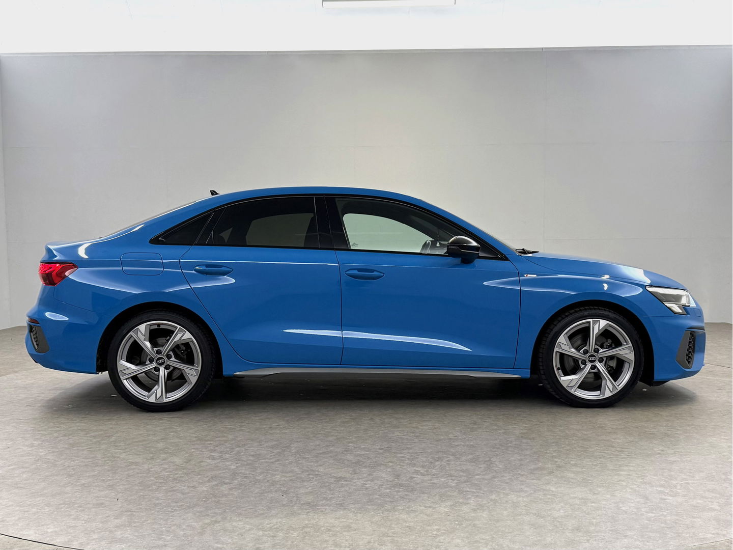 Audi A3 30 TFSI S-line Turbo Blue | Virtual | Carplay | Trekh. | Cruise | Navi | Parkeersens. | NAP