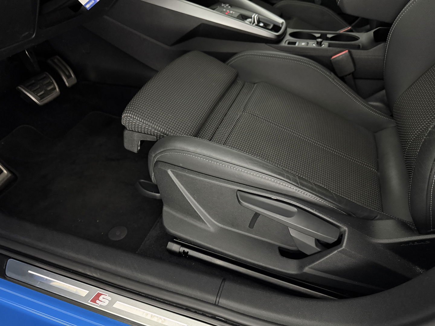 Audi A3 30 TFSI S-line Turbo Blue | Virtual | Carplay | Trekh. | Cruise | Navi | Parkeersens. | NAP