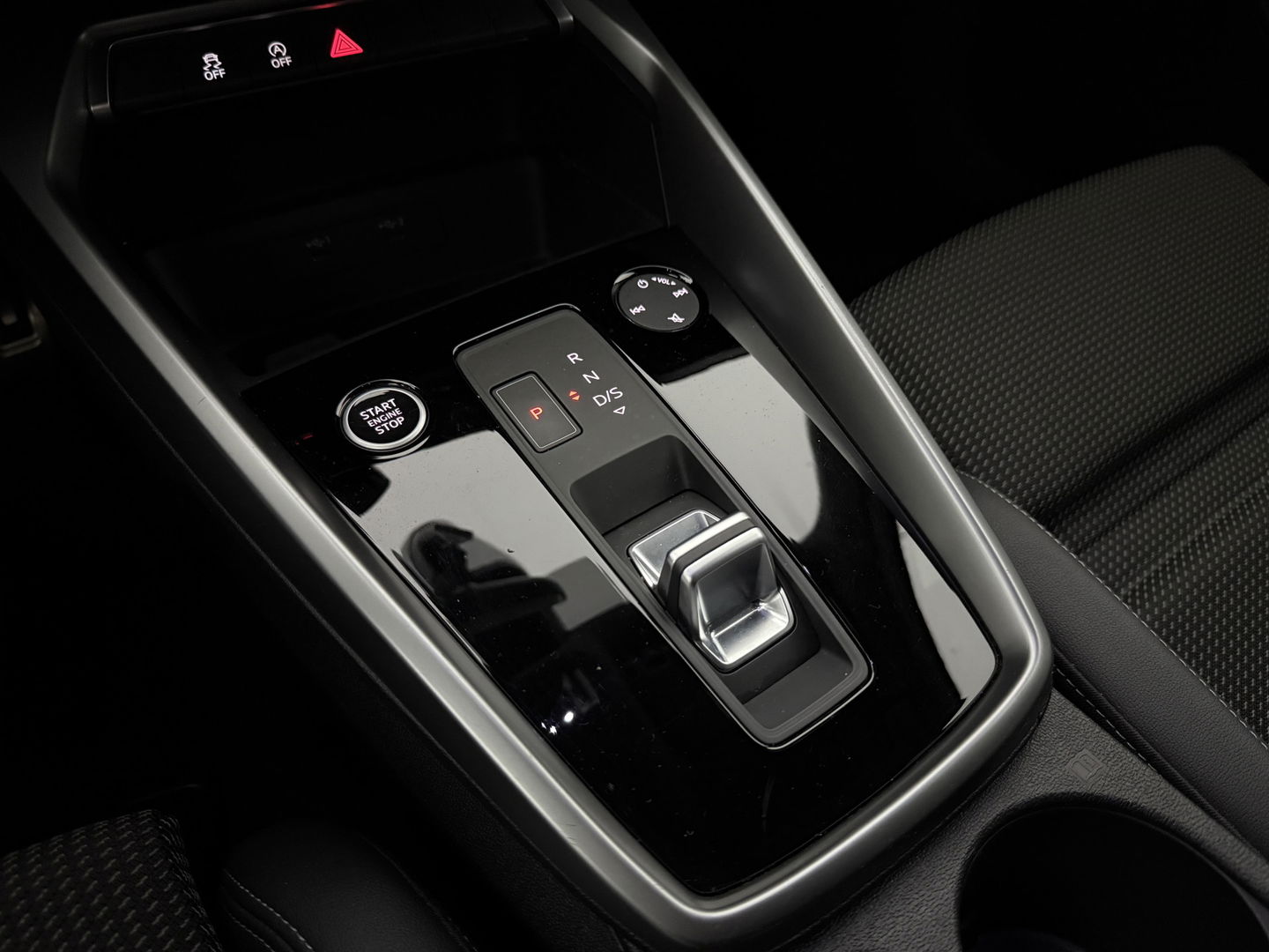 Audi A3 30 TFSI S-line Turbo Blue | Virtual | Carplay | Trekh. | Cruise | Navi | Parkeersens. | NAP