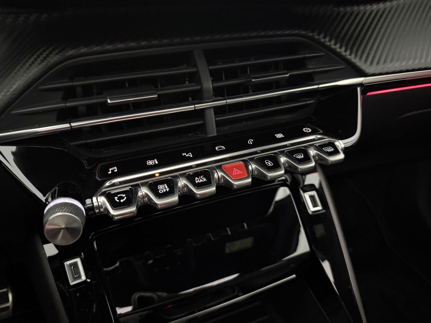 Peugeot 2008 1.2 PureTech GT-Line | Pano | Sfeerverl. | Virtual | Camera | Carplay | Dodehoek | NAP