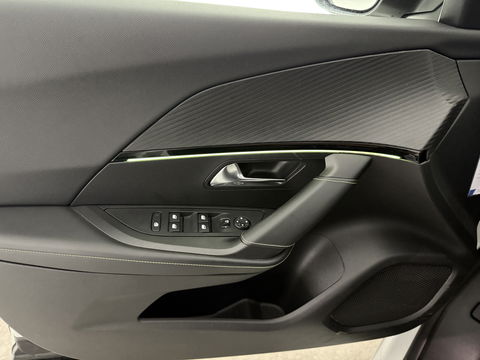 Peugeot 2008 1.2 PureTech GT-Line | Pano | Sfeerverl. | Virtual | Camera | Carplay | Dodehoek | NAP