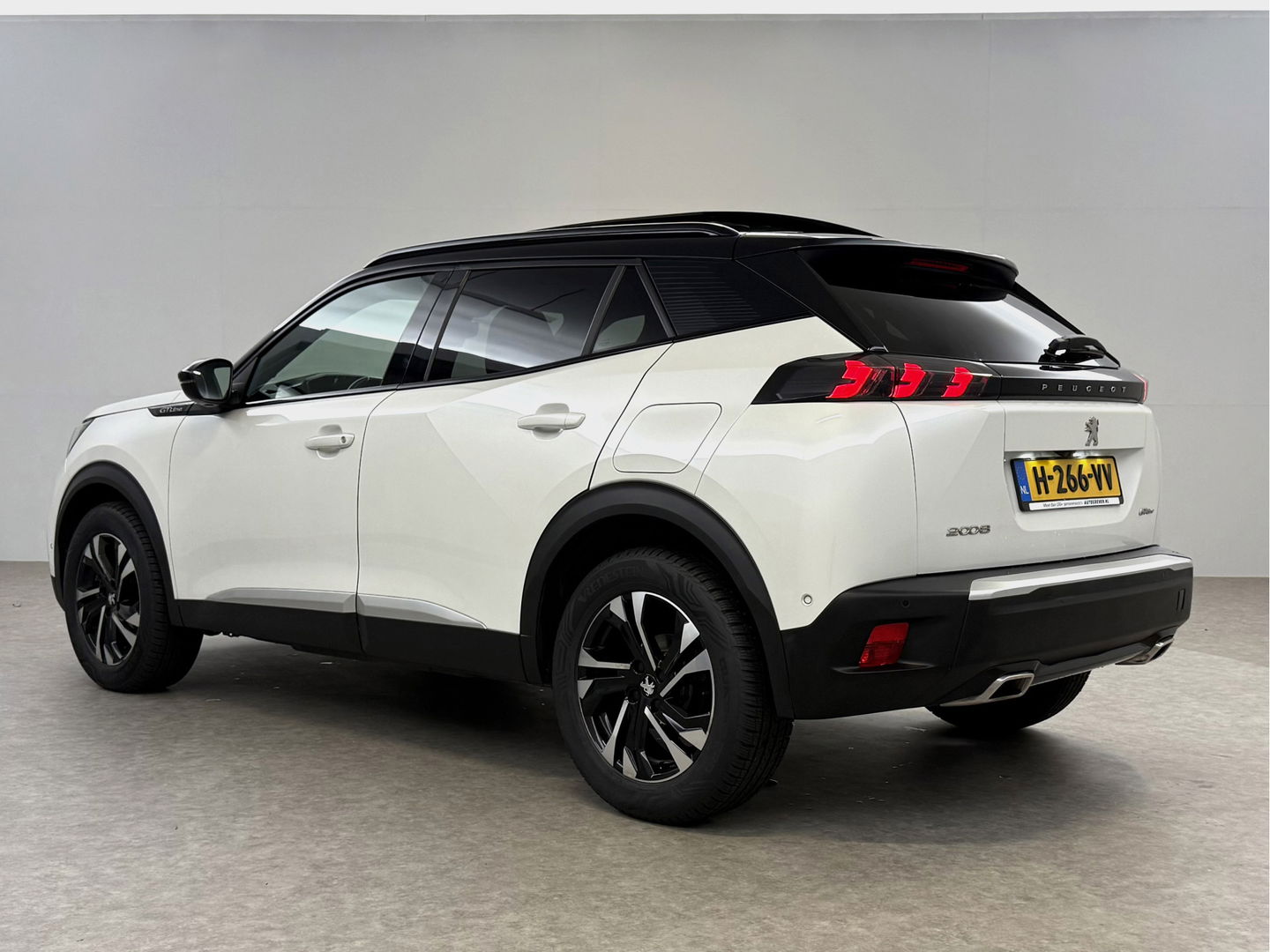 Peugeot 2008 1.2 PureTech GT-Line | Pano | Sfeerverl. | Virtual | Camera | Carplay | Dodehoek | NAP