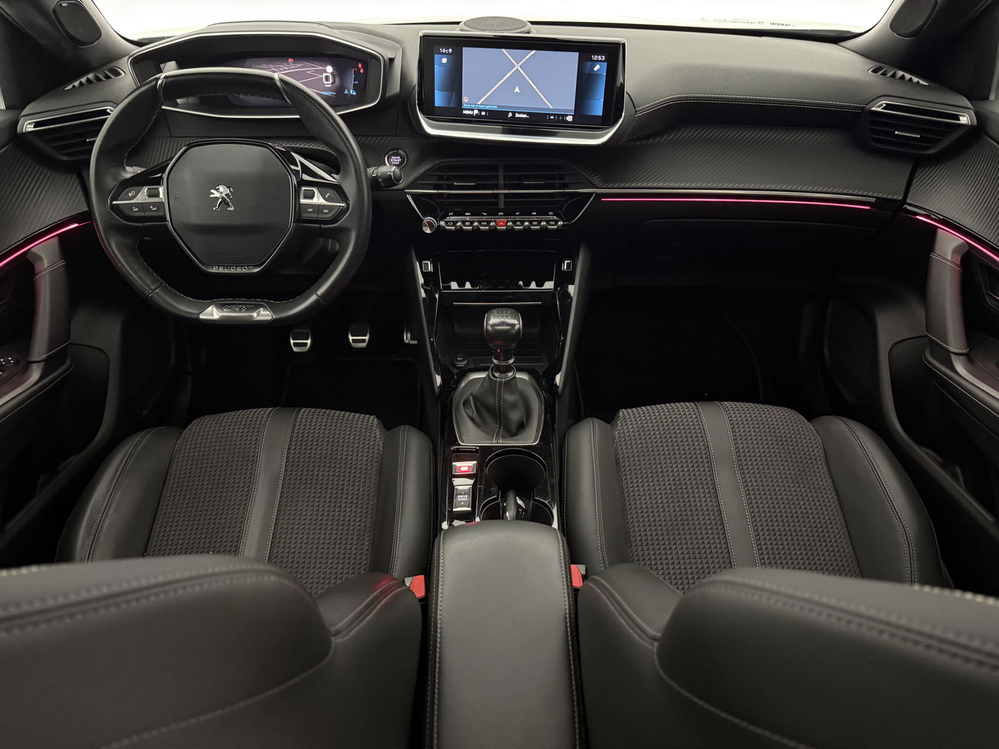 Peugeot 2008 1.2 PureTech GT-Line | Pano | Sfeerverl. | Virtual | Camera | Carplay | Dodehoek | NAP