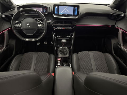Peugeot 2008 1.2 PureTech GT-Line | Pano | Sfeerverl. | Virtual | Camera | Carplay | Dodehoek | NAP