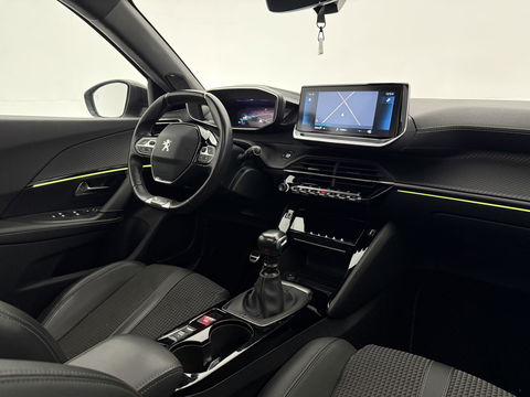 Peugeot 2008 1.2 PureTech GT-Line | Pano | Sfeerverl. | Virtual | Camera | Carplay | Dodehoek | NAP