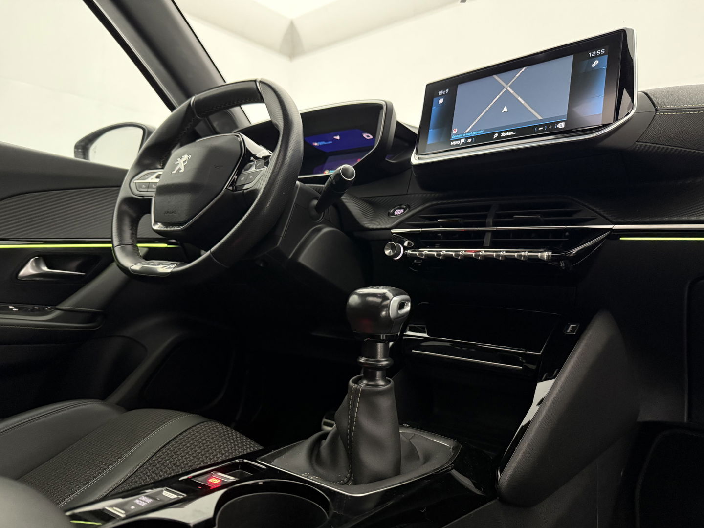 Peugeot 2008 1.2 PureTech GT-Line | Pano | Sfeerverl. | Virtual | Camera | Carplay | Dodehoek | NAP