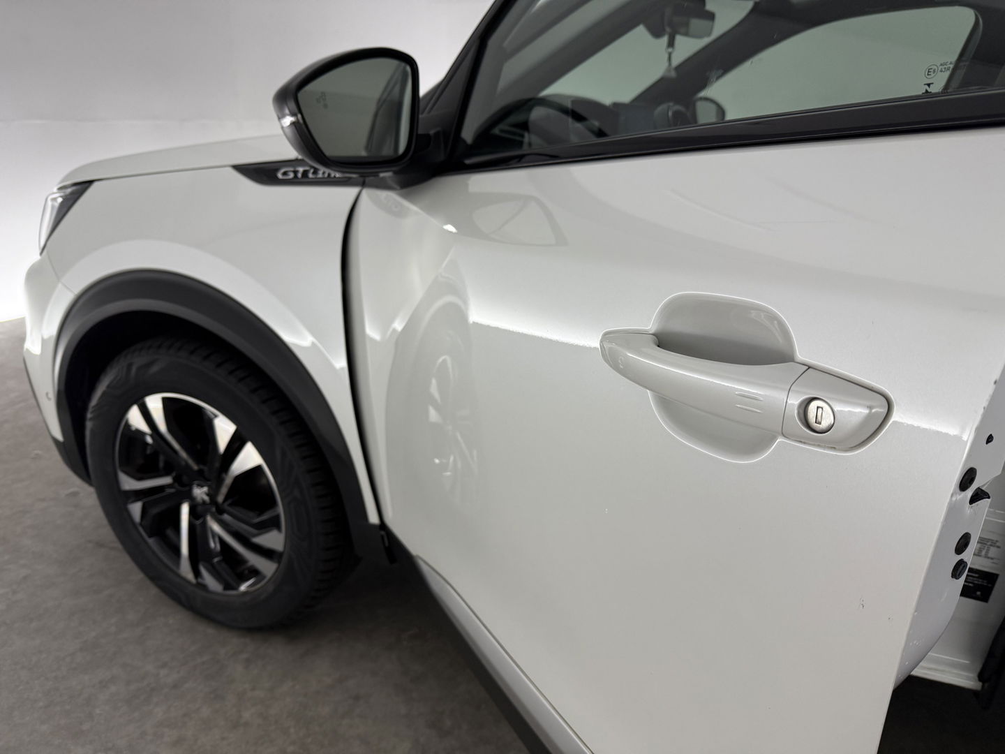 Peugeot 2008 1.2 PureTech GT-Line | Pano | Sfeerverl. | Virtual | Camera | Carplay | Dodehoek | NAP