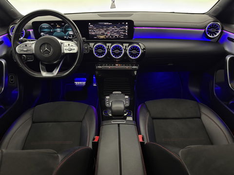 Mercedes-Benz CLA-Klasse Shooting Brake 200 AMG | Pano | Sfeerverl. | Virtual | Camera | Trekh. | Carplay | LED | NAP