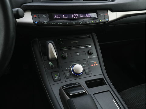 Lexus CT 200h Business Line Aut. *NAVI-FULLMAP | ALCANTARA | COMFORT-SEATS | CAMERA | ECC | CRUISE | 16''ALU*