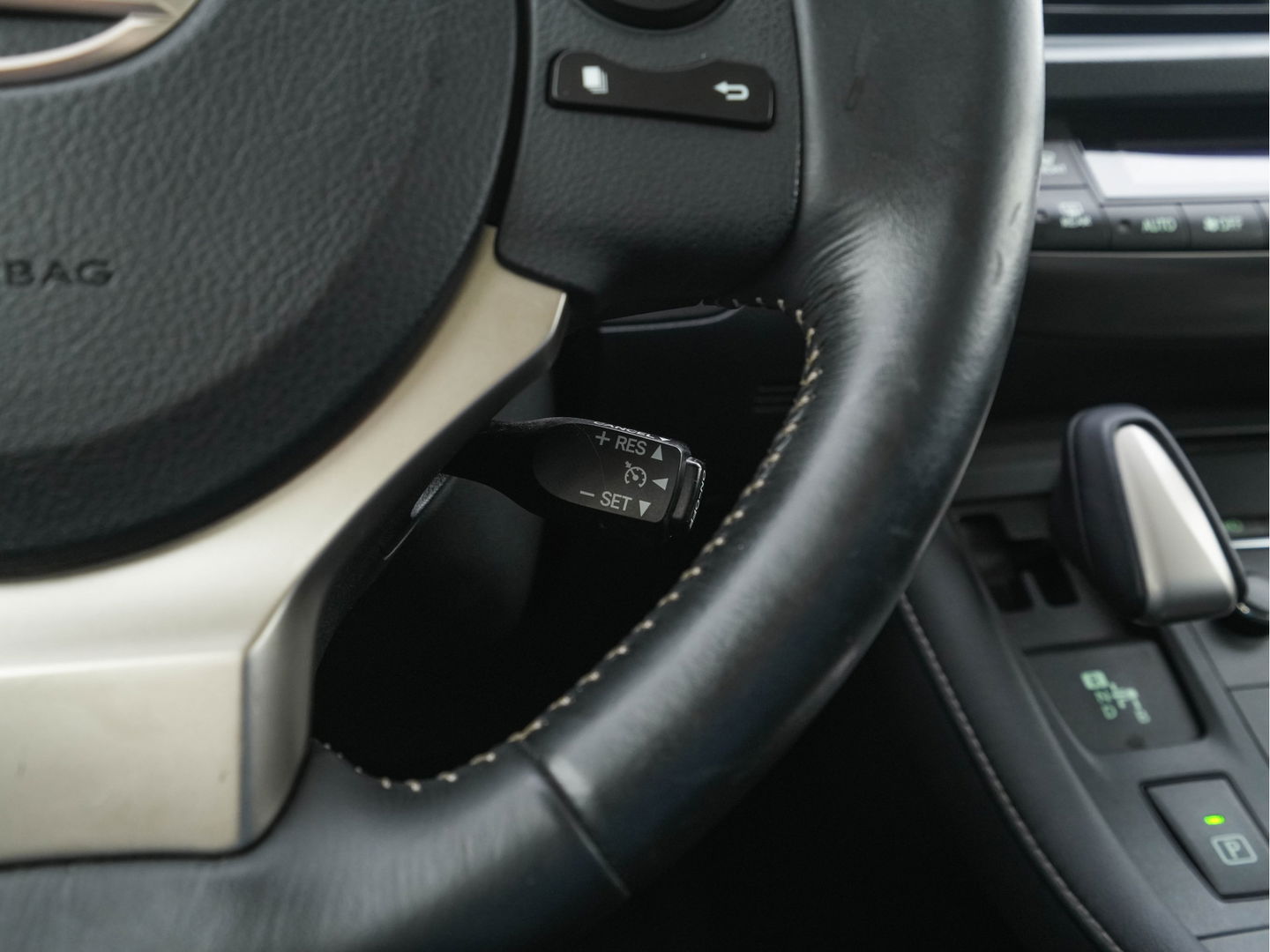 Lexus CT 200h Business Line Aut. *NAVI-FULLMAP | ALCANTARA | COMFORT-SEATS | CAMERA | ECC | CRUISE | 16''ALU*