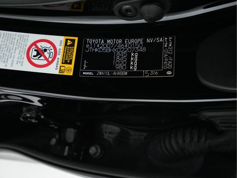 Lexus CT 200h Business Line Aut. *NAVI-FULLMAP | ALCANTARA | COMFORT-SEATS | CAMERA | ECC | CRUISE | 16''ALU*