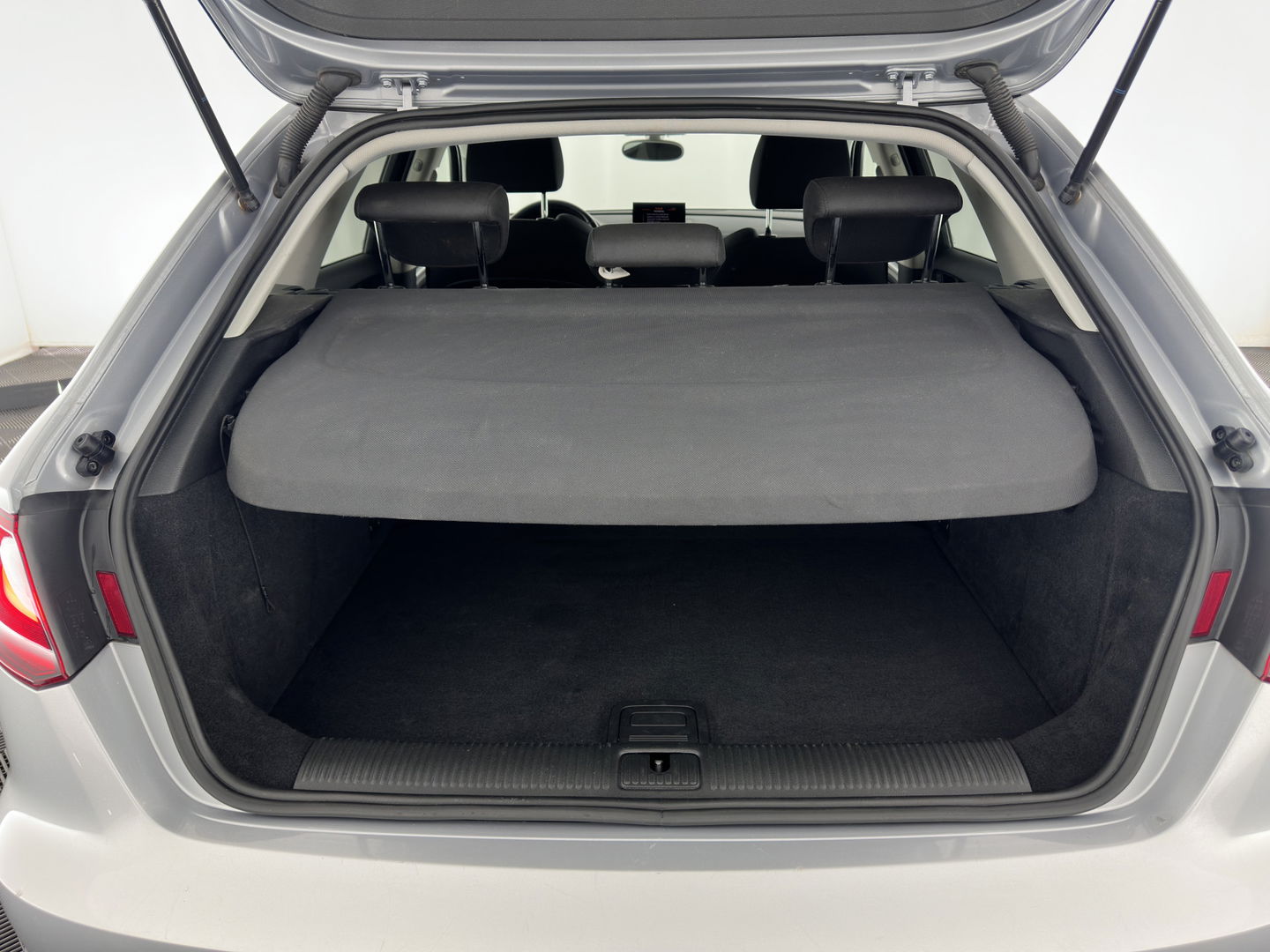 Audi A3 Sportback 1.2 TFSI Ambition Pro Line plus Aut. *NAVI-FULLMAP | XENON | SPORT-SEATS | ECC | CRUISE | 18''ALU*