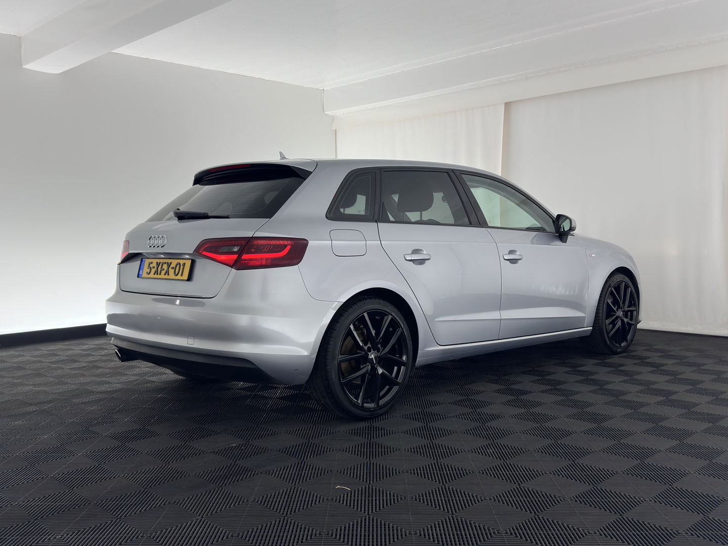 Audi A3 Sportback 1.2 TFSI Ambition Pro Line plus Aut. *NAVI-FULLMAP | XENON | SPORT-SEATS | ECC | CRUISE | 18''ALU*